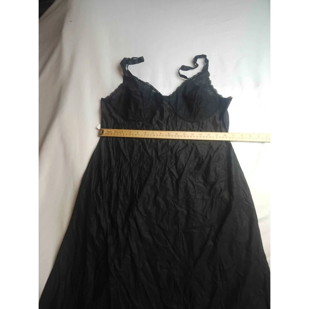 Vintage Vanity Fair Full Slip Womens Large Black Antron III Nylon Lace Trim